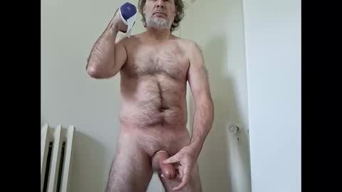 iain online show from April 11, 2:54 pm