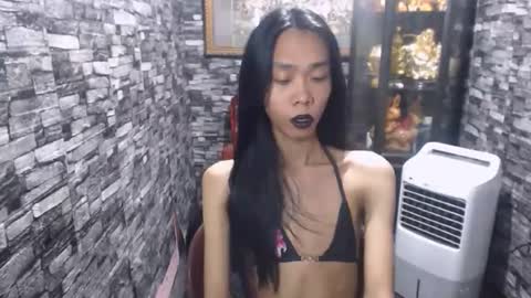 Snapshot of nisha_rose23 chatting on May 19, 4:35 pm nisha_rose23 online show from May 19, 4:35 pm