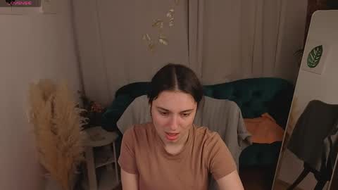 Snapshot of nishira_shy chatting on June 2, 11:45 am nishira_shy online show from June 2, 11:45 am