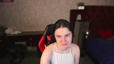 Snapshot of nishira_shy chatting on June 8, 1:00 pm nishira_shy online show from June 8, 1:00 pm