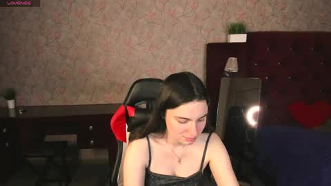 Snapshot of nishira_shy chatting on June 9, 1:34 pm nishira_shy online show from June 9, 1:34 pm