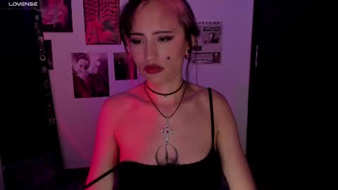 Snapshot of nixxie_ chatting on July 6, 1:35 am Nixxie online show from July 6, 1:35 am