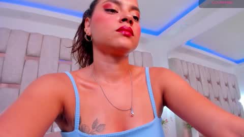 Snapshot of noa_blake chatting on December 2, 3:56 am Noa online show from December 2, 3:56 am