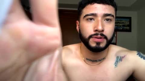 Snapshot of noa_bonucci chatting on February 21, 6:04 pm noa_bonucci online show from February 21, 6:04 pm