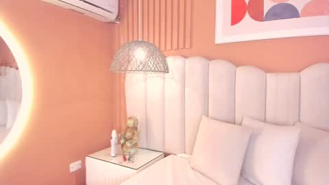 Noa online show from April 10, 2:50 am