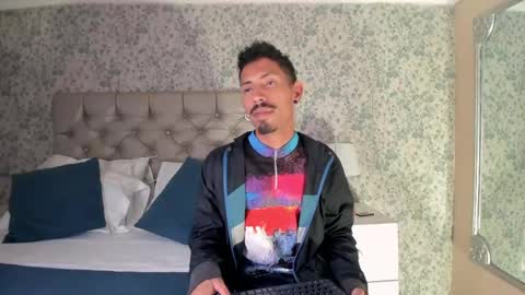 Noah online show from April 14, 1:33 am