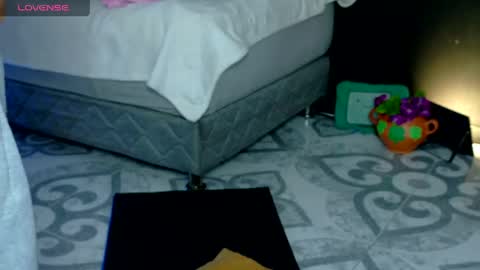 Noah  online show from April 19, 3:17 am