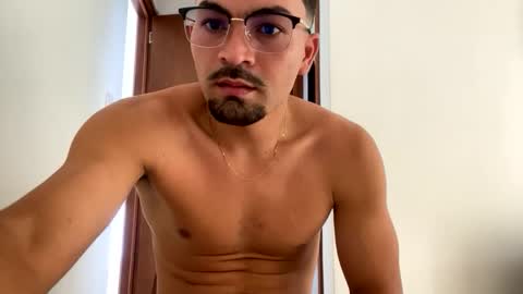 Snapshot of noah_3050 chatting on October 13, 6:41 pm noah_3050 online show from October 13, 6:41 pm