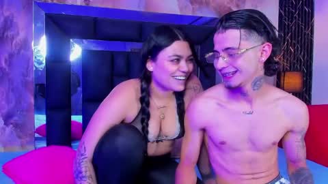 noah_and_chloe online show from May 7, 4:51 am