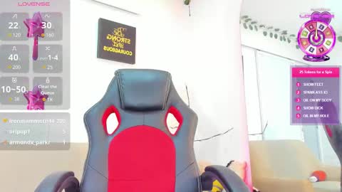 Snapshot of noah_carter66 chatting on October 10, 11:48 pm noah online show from October 10, 11:48 pm