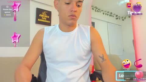 Snapshot of noah_carter66 chatting on October 19, 2:29 pm noah online show from October 19, 2:29 pm