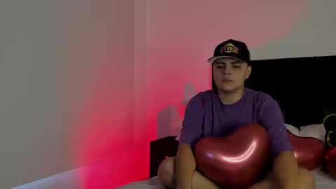 Snapshot of noah_jayden chatting on September 20, 6:09 pm Noah Jayden online show from September 20, 6:09 pm