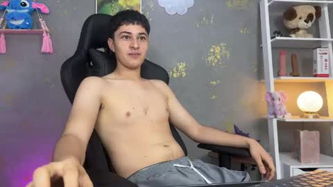 noah  online show from April 12, 10:31 am