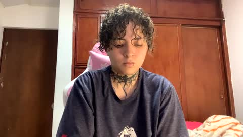 Snapshot of noah_martini chatting on January 28, 2:00 am noah hehim online show from January 28, 2:00 am