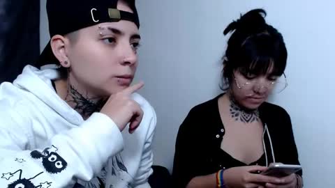 Snapshot of noah_martini chatting on February 24, 8:58 pm noah hehim online show from February 24, 8:58 pm