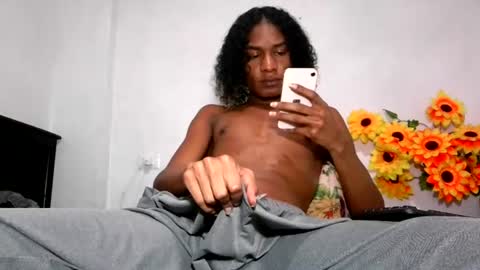 Snapshot of noah_miller7 chatting on June 25, 3:39 am Noah Millers online show from June 25, 3:39 am