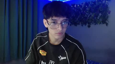 noah online show from April 10, 4:06 am