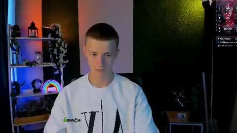 Snapshot of noah_nero chatting on June 18, 12:20 pm Noah online show from June 18, 12:20 pm