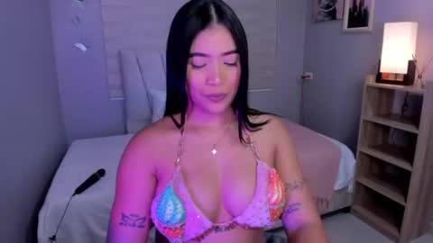 Noemy online show from July 31, 1:43 pm