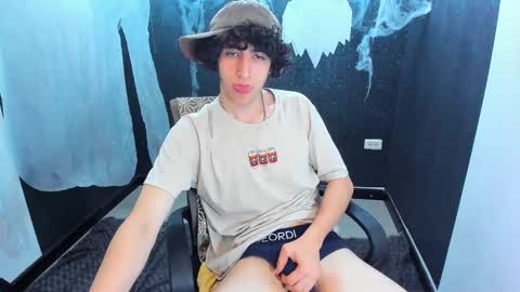 Snapshot of noah_sokolov chatting on October 25, 4:13 pm noah_sokolov online show from October 25, 4:13 pm