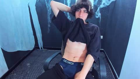 Snapshot of noah_sokolov chatting on October 29, 2:52 pm noah_sokolov online show from October 29, 2:52 pm