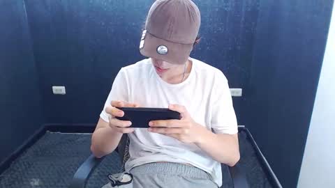 Snapshot of noah_sokolov chatting on November 9, 2:26 pm noah_sokolov online show from November 9, 2:26 pm