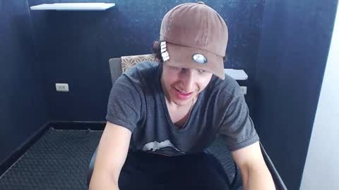 Snapshot of noah_sokolov chatting on November 22, 7:02 pm noah_sokolov online show from November 22, 7:02 pm