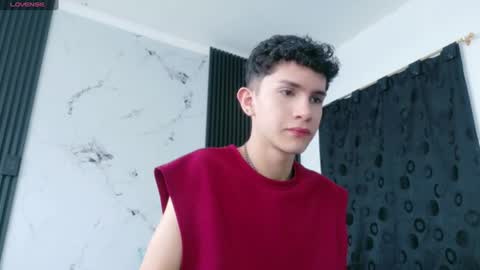 Snapshot of noah_tyler_ chatting on July 31, 7:13 pm noah tyler online show from July 31, 7:13 pm