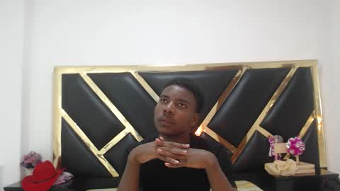 Snapshot of noahjhonson69 chatting on December 21, 6:48 pm noah online show from December 21, 6:48 pm