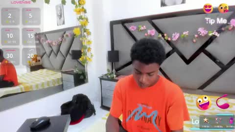 noah online show from April 13, 12:10 pm