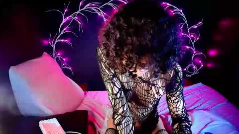 Snapshot of noahxtar chatting on October 12, 9:08 am Noah Xtar online show from October 12, 9:08 am