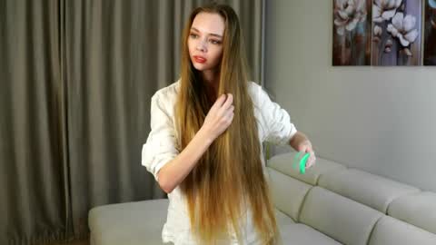 Emmy online show from April 4, 8:39 pm