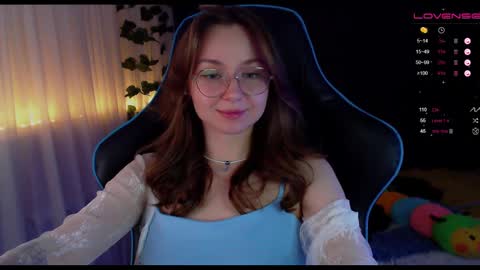 Snapshot of nochnoye_soltse chatting on December 19, 11:35 pm Sun or Luna online show from December 19, 11:35 pm