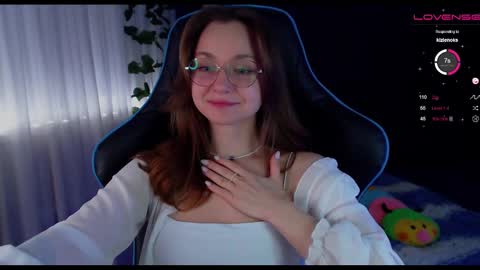 Snapshot of nochnoye_soltse chatting on December 25, 8:28 pm Sun or Luna online show from December 25, 8:28 pm