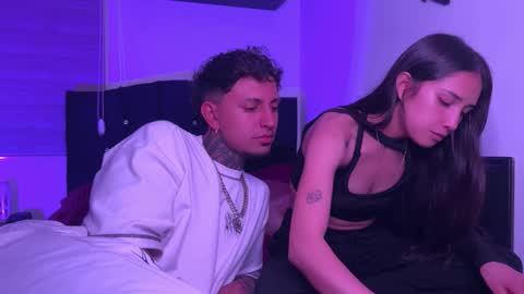 Jean Y Isa online show from March 1, 3:41 am