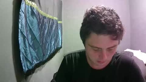 Snapshot of nocycle000 chatting on December 17, 8:37 pm Nocycle000 online show from December 17, 8:37 pm