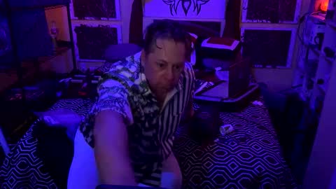 Snapshot of nodak808 chatting on November 10, 6:12 am Jonny Coxman online show from November 10, 6:12 am