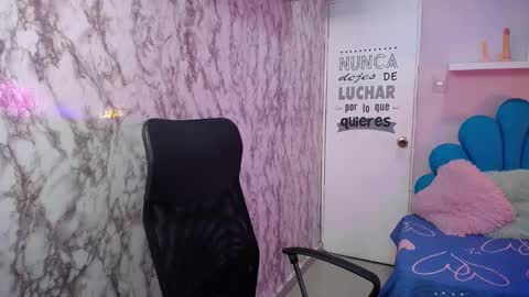 Snapshot of noelia_milfs chatting on October 10, 7:13 pm noelia_milfs online show from October 10, 7:13 pm