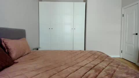 Snapshot of noelle_natty chatting on June 1, 3:25 pm Noelle Natty online show from June 1, 3:25 pm