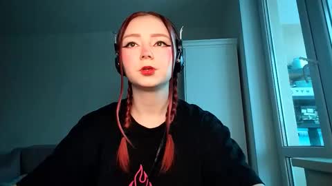 Snapshot of noemileclerc chatting on February 21, 3:02 pm Lisa online show from February 21, 3:02 pm