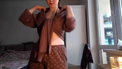 Snapshot of noemileclerc chatting on February 27, 7:19 am Lisa online show from February 27, 7:19 am