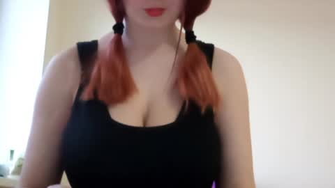 Snapshot of noemileclerc chatting on April 27, 5:55 pm Lisa online show from April 27, 5:55 pm