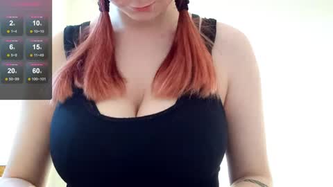 Snapshot of noemileclerc chatting on May 14, 4:47 pm Lisa online show from May 14, 4:47 pm