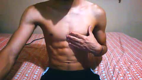 Snapshot of nofacebaby_ chatting on December 19, 8:05 pm nofacebaby_ online show from December 19, 8:05 pm