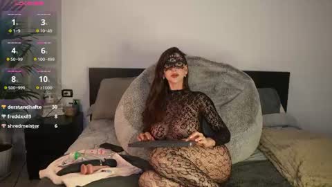 Ivy online show from June 30, 10:33 pm