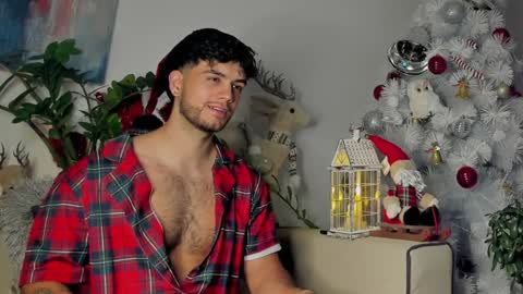Snapshot of noha_miler chatting on December 24, 1:06 am kevin online show from December 24, 1:06 am