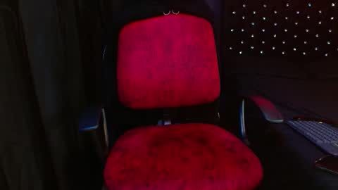 Snapshot of noha_thomson chatting on November 25, 5:18 am Noha Thomson online show from November 25, 5:18 am