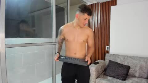 nohabennett7 online show from March 7, 2:08 am