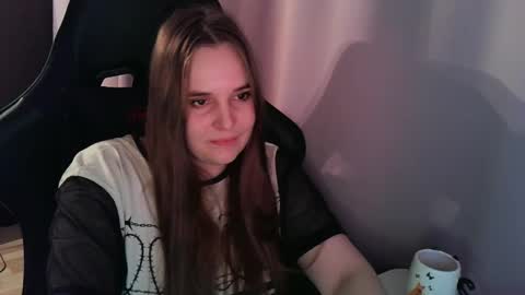 noir_ember_ online show from October 6, 12:13 pm