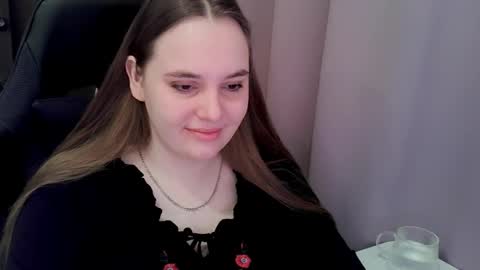 noir_ember_ online show from March 5, 7:26 am